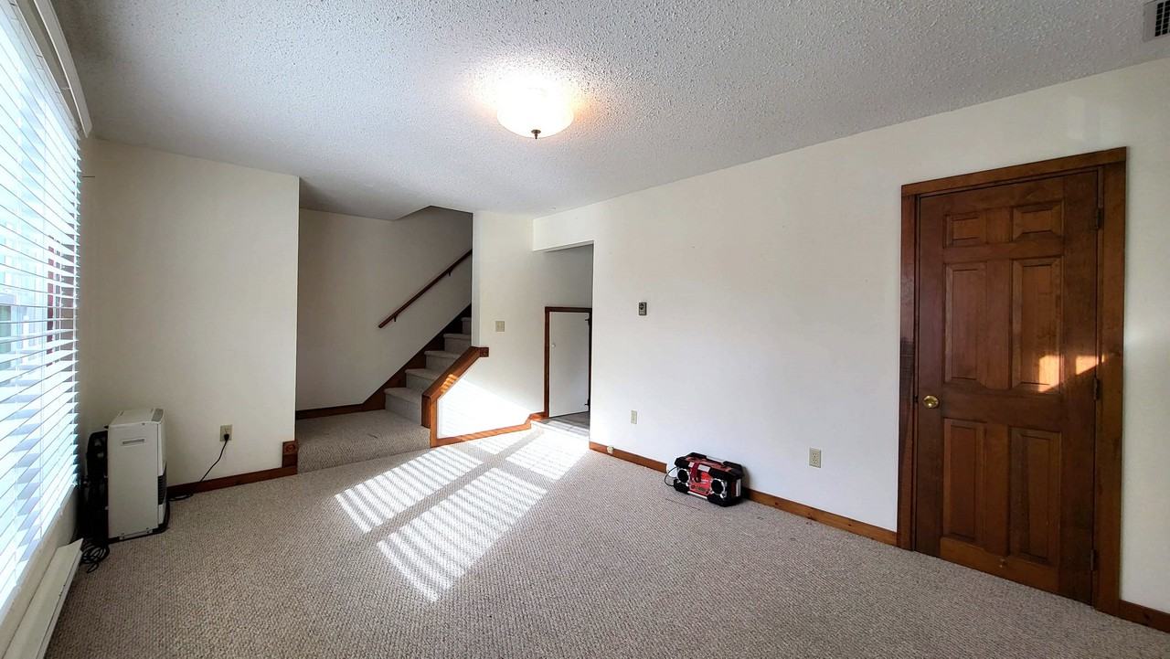 67 Long Sands Rd #A - Photo 3 of 14