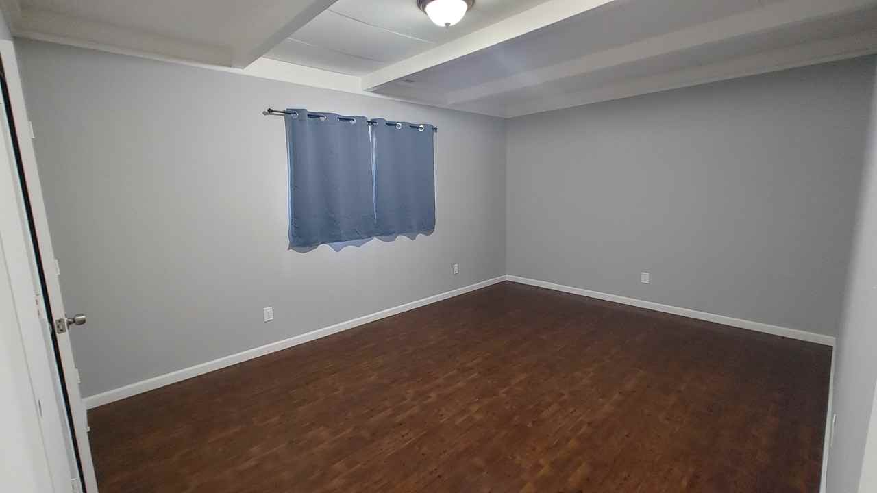 2133 Woodbine Ave #2133 - Photo 7 of 8