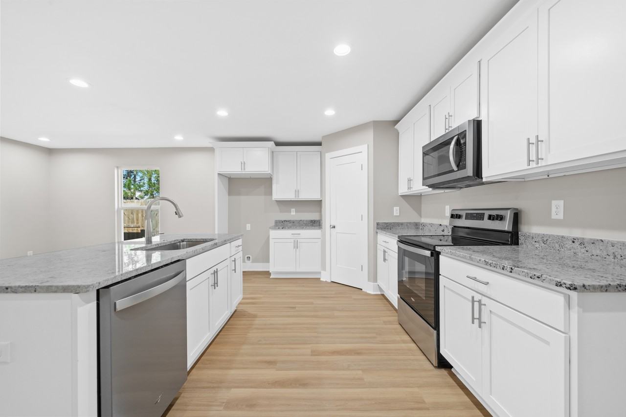 1165 Sloane Cv #NA - Photo 3 of 27