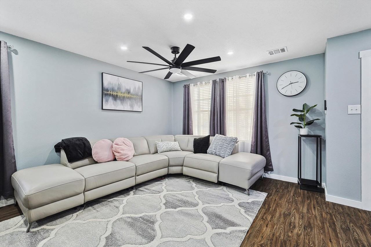 2136 Dayton Ln #NA - Photo 5 of 40