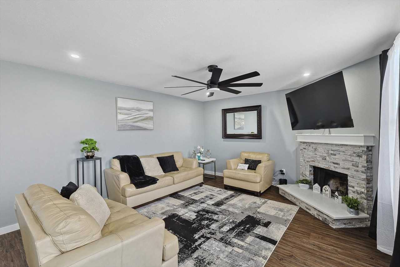 2136 Dayton Ln #NA - Photo 7 of 40