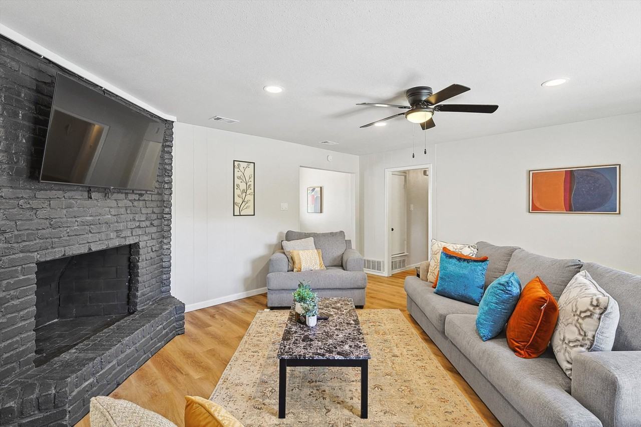 405 Tate Cir #NA - Photo 5 of 39