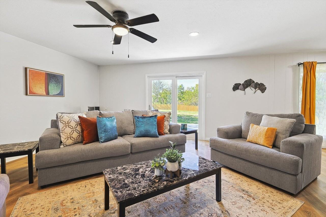 405 Tate Cir #NA - Photo 7 of 39