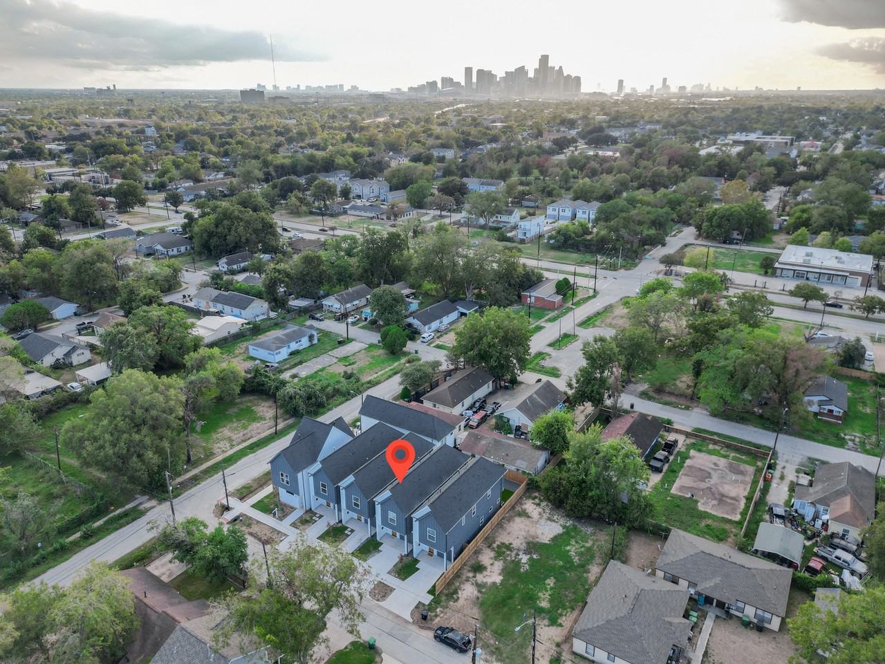 2105 Sam Wilson St #NA - Photo 4 of 33