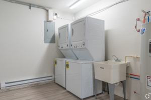 featured image of 1000 W Ironwood Dr #8