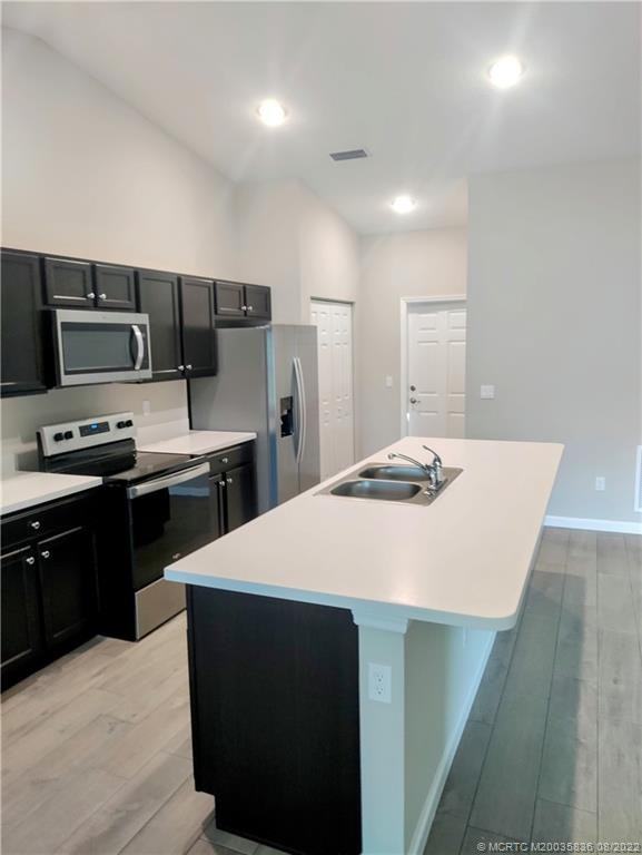 1410 Sw Flounder Ln #NA - Photo 2 of 20