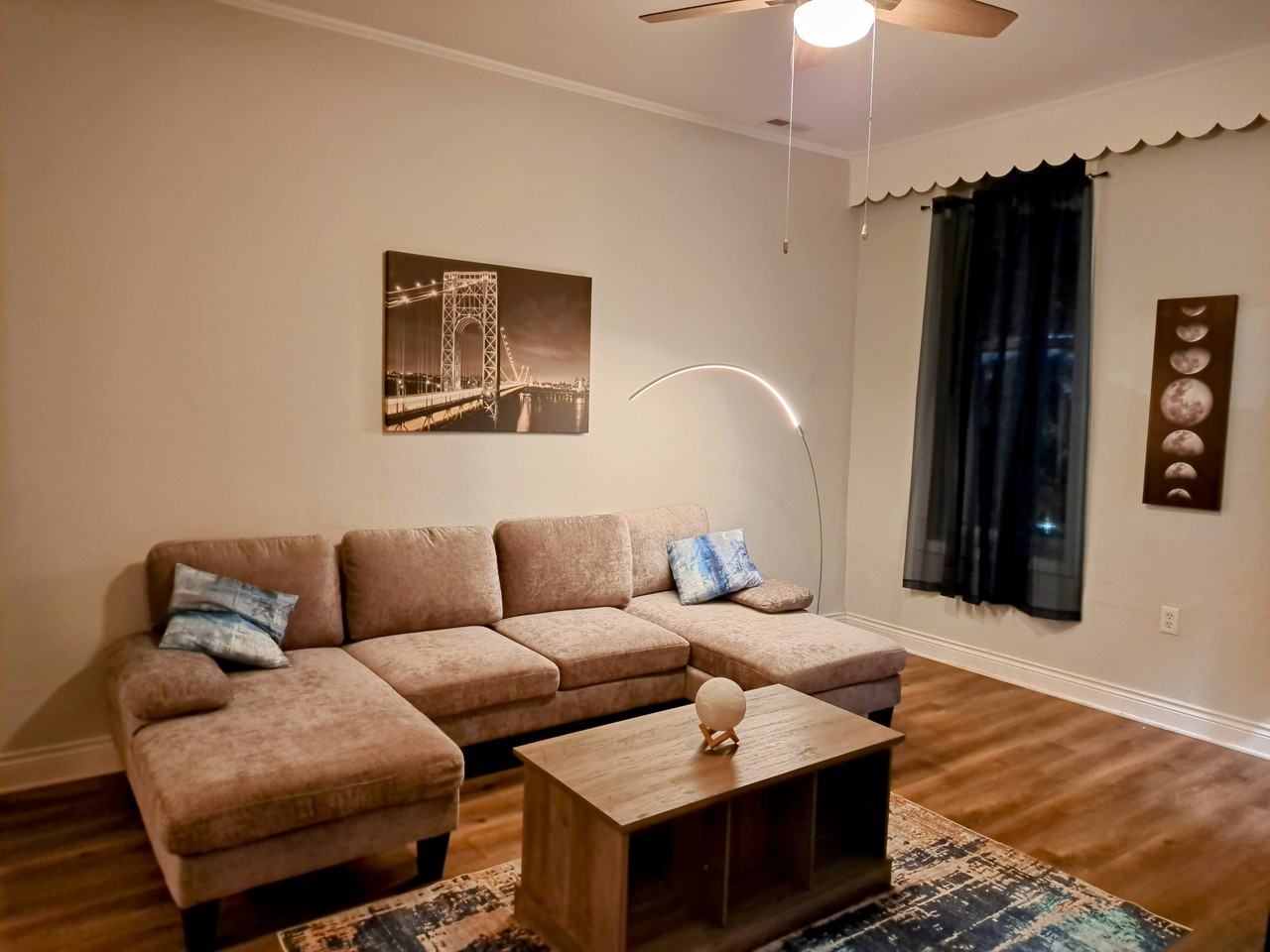 1540 W 17th St #2 - Photo 6 of 20
