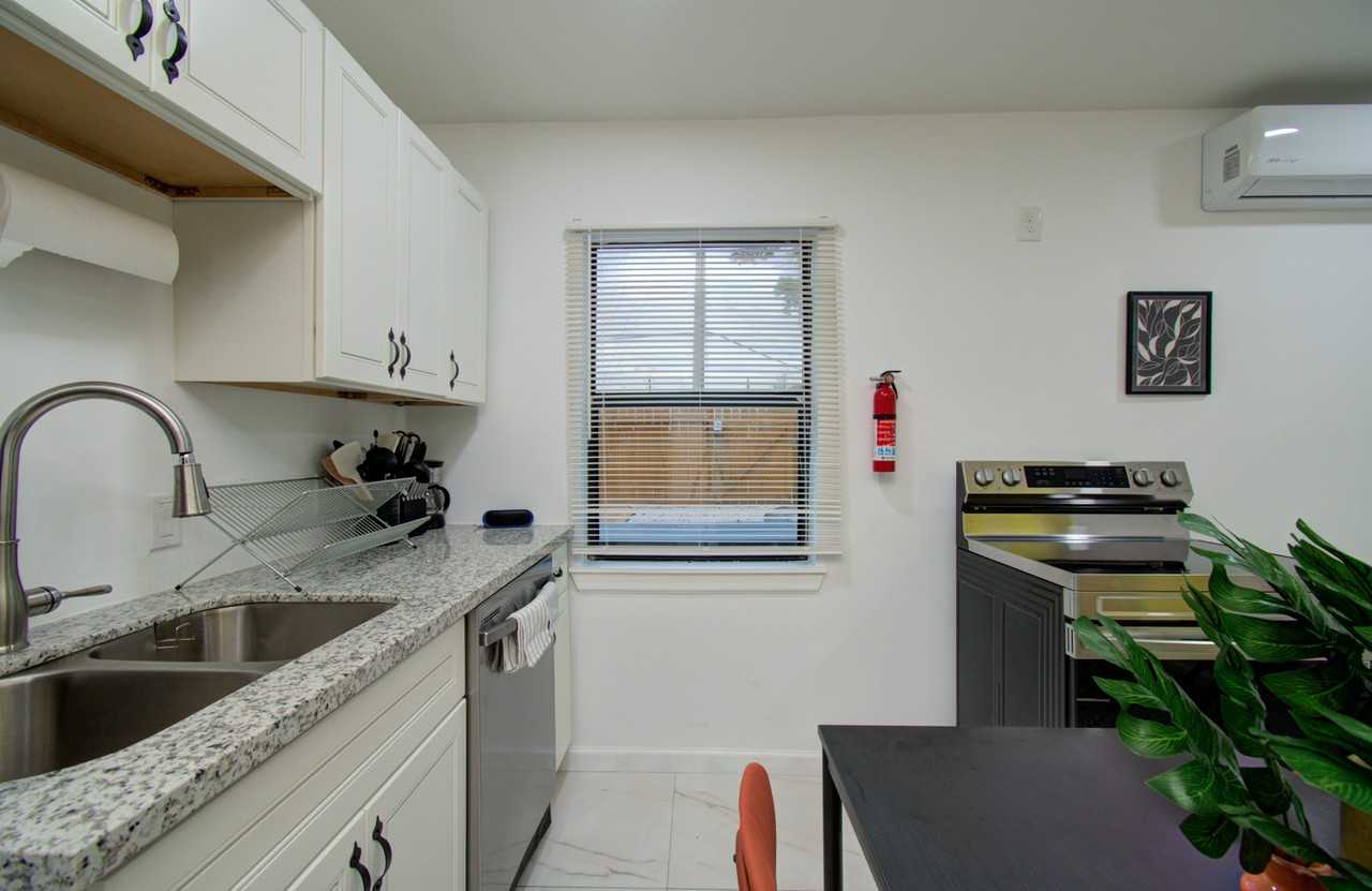 6403 Avenue C #X - Photo 4 of 22