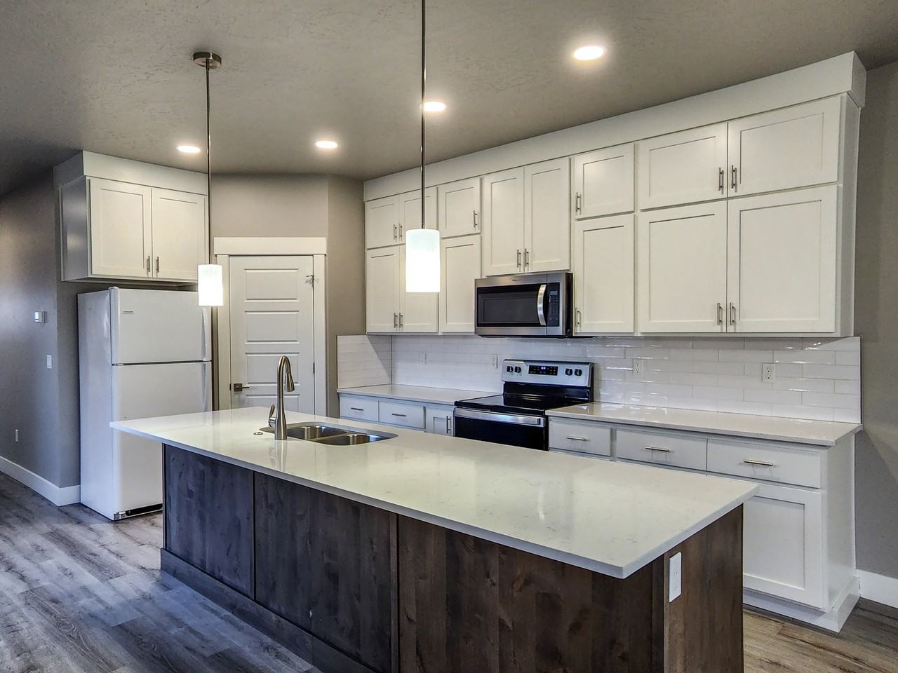 406 S 11th St #408 - Photo 5 of 10