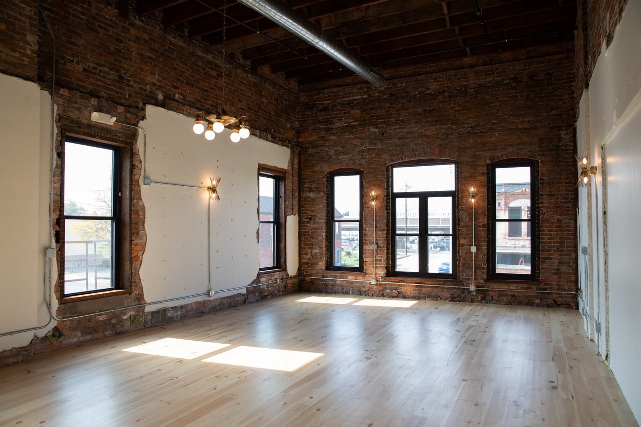 337 Broadway St #202 - Photo 4 of 13