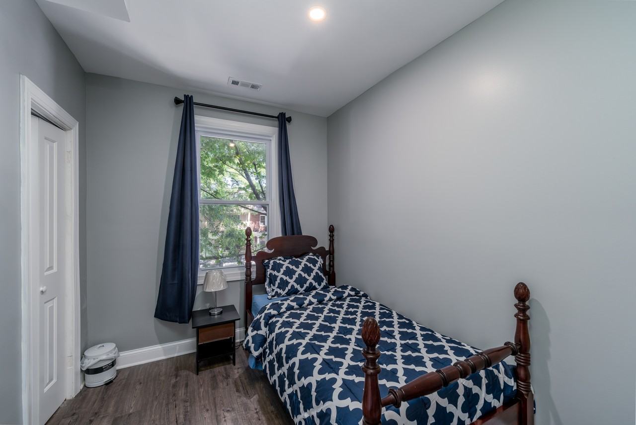 1705 W Virginia Ave Ne Apt 3 #NA - Photo 4 of 10