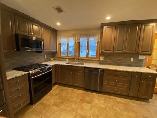 29 Cotton Ave #1 - Photo 2 of 16