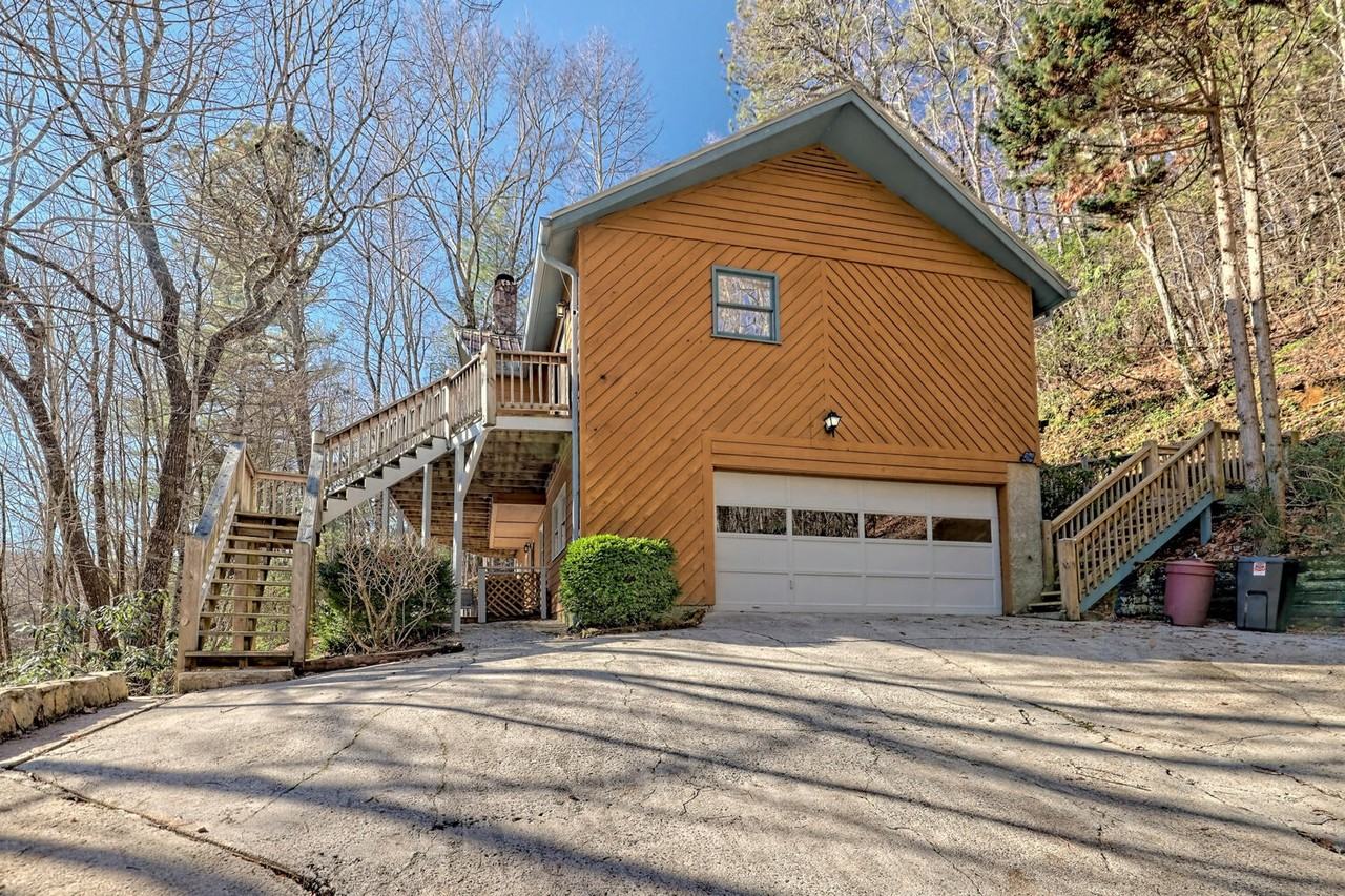 1021 Saddle Back Way #NA - Photo 2 of 37