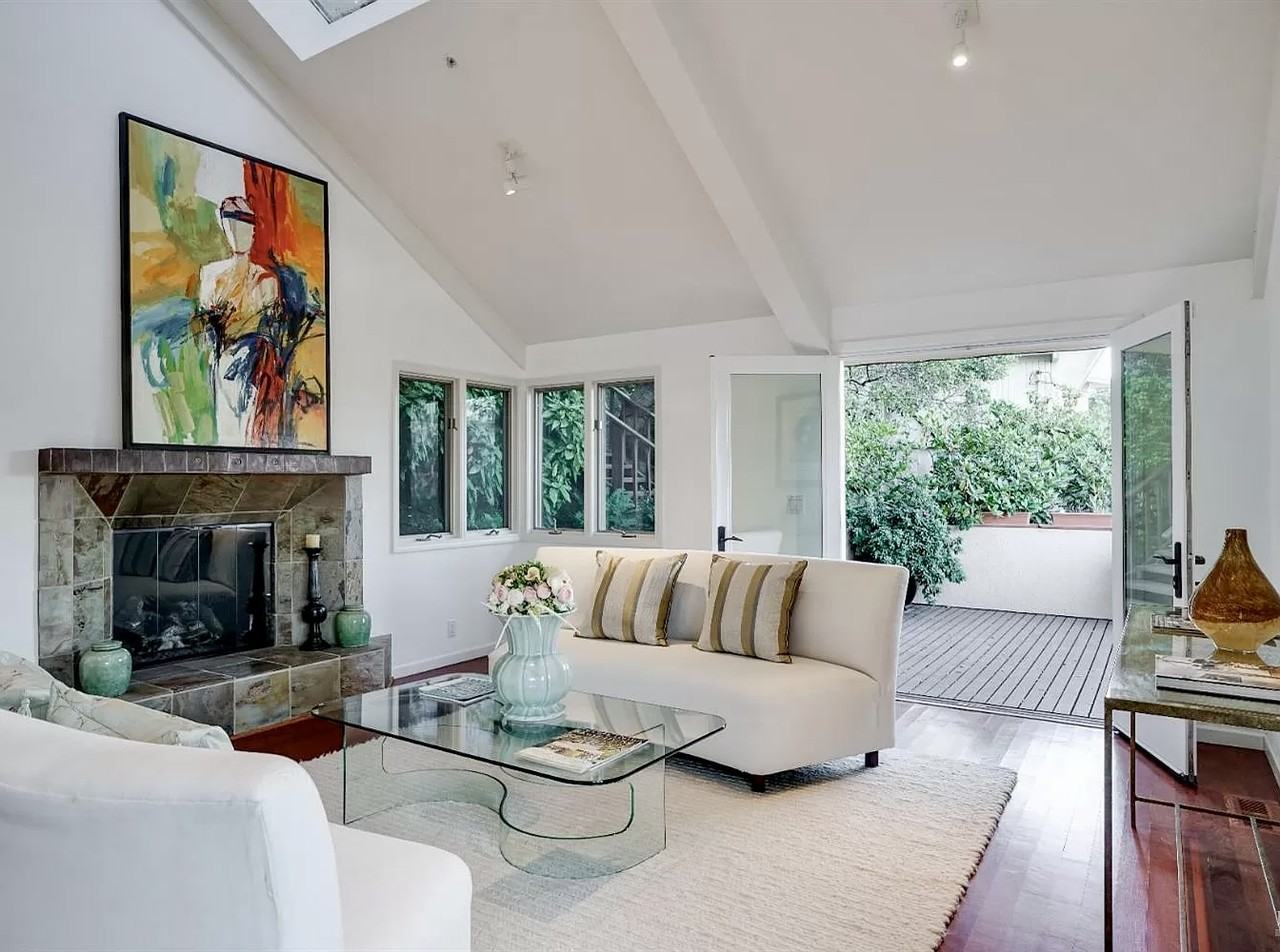84 Eastview Ave #NA - Photo 2 of 4