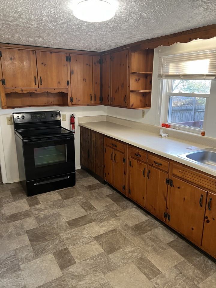 2235 Whittle Springs Rd #NA - Photo 3 of 11