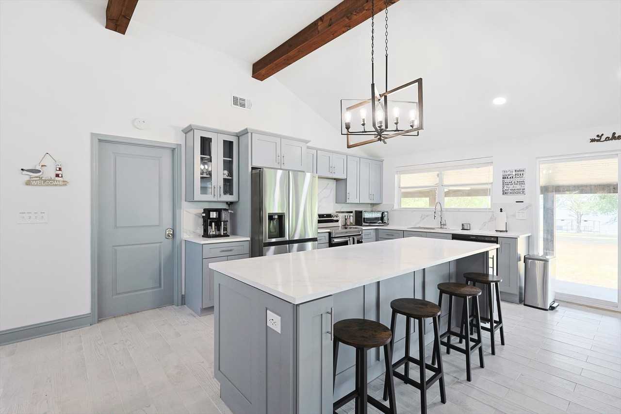 9884 Cherokee Trl #NA - Photo 4 of 50