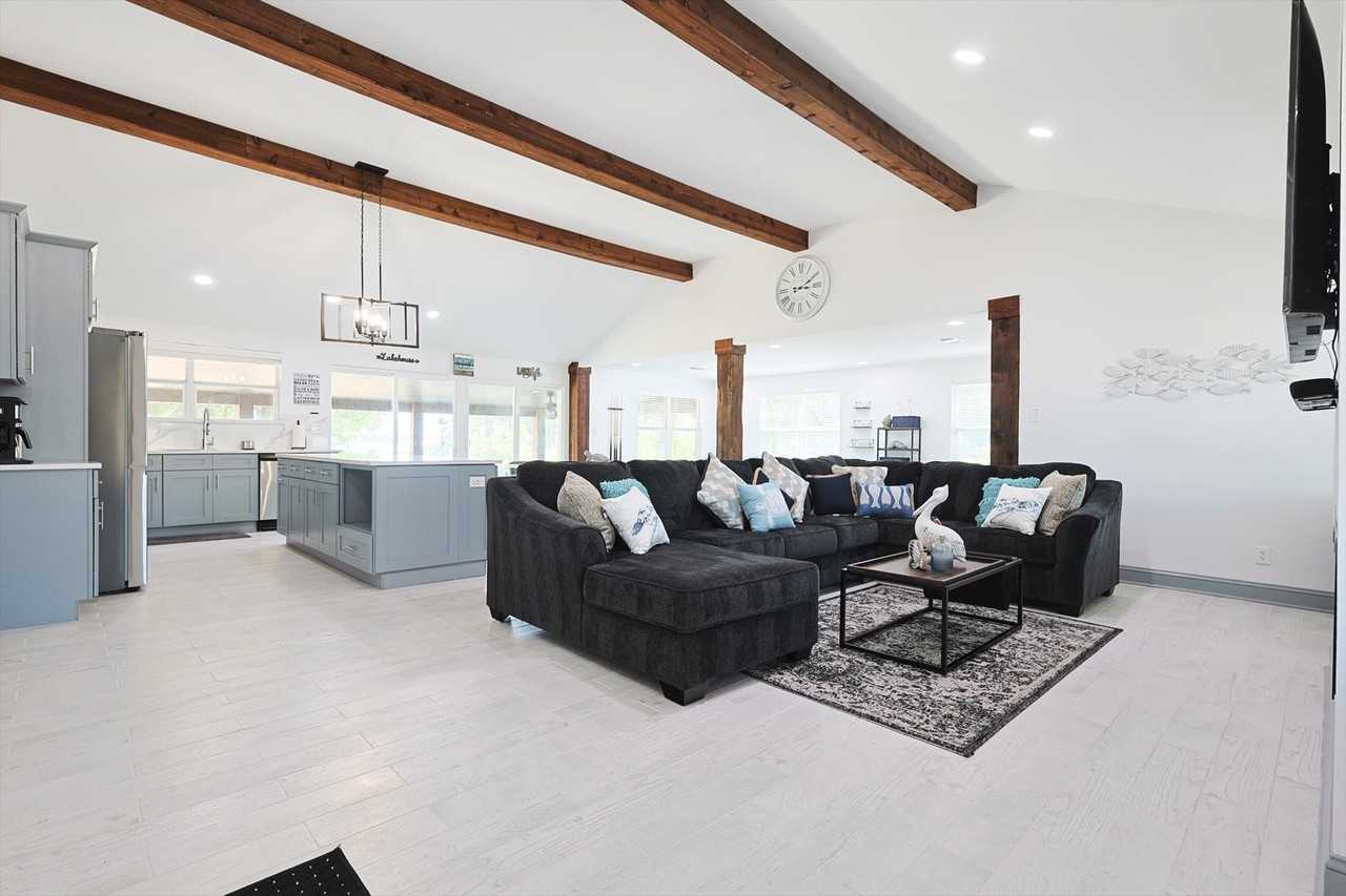 9884 Cherokee Trl #NA - Photo 6 of 50