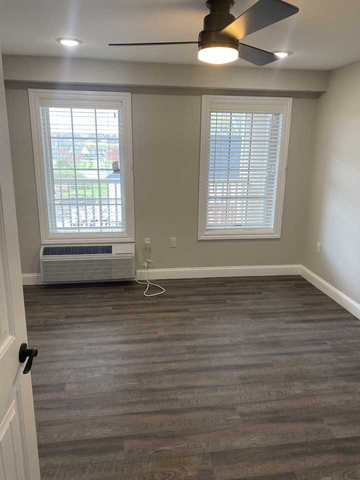 112 Copeland Court #524 - Photo 5 of 10