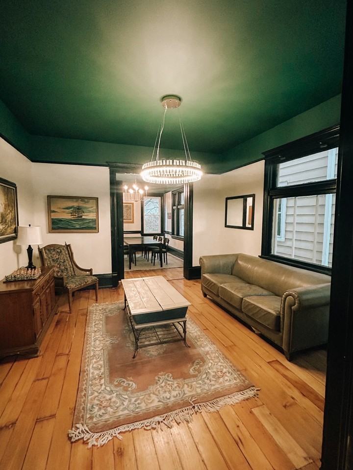 2530 N Oakland Ave #NA - Photo 2 of 12
