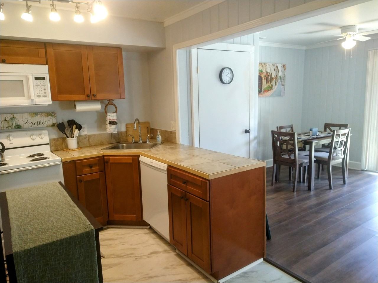 30 Spy Glass Cir #J - Photo 7 of 24