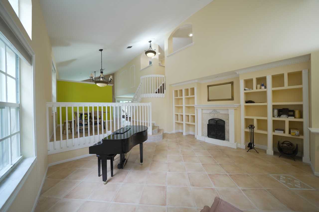 1395 Nw 155th Ln #NA - Photo 3 of 36