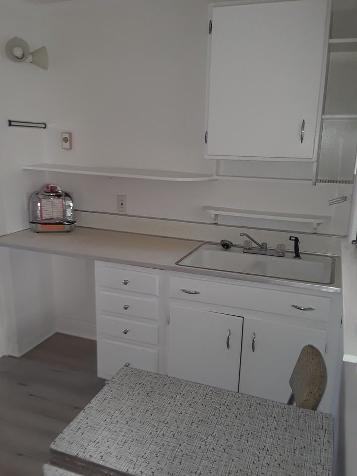 2117 19th Ave S #C - Photo 3 of 11