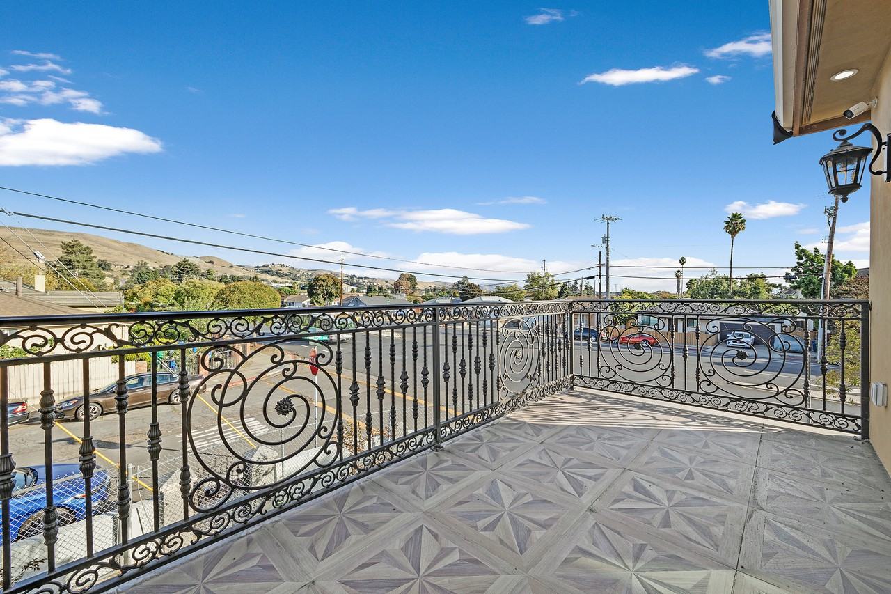 320 Tennyson Rd #NA - Photo 3 of 20