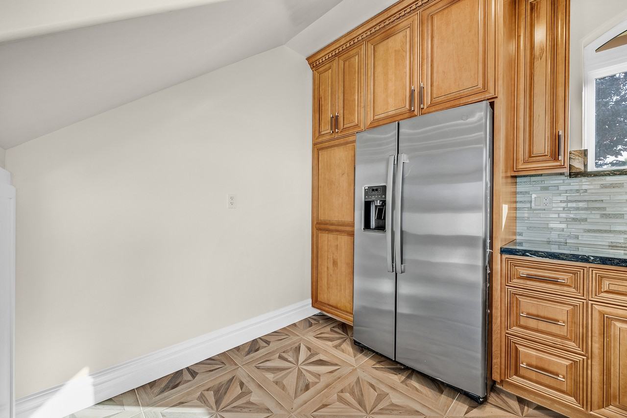 320 Tennyson Rd #NA - Photo 6 of 20