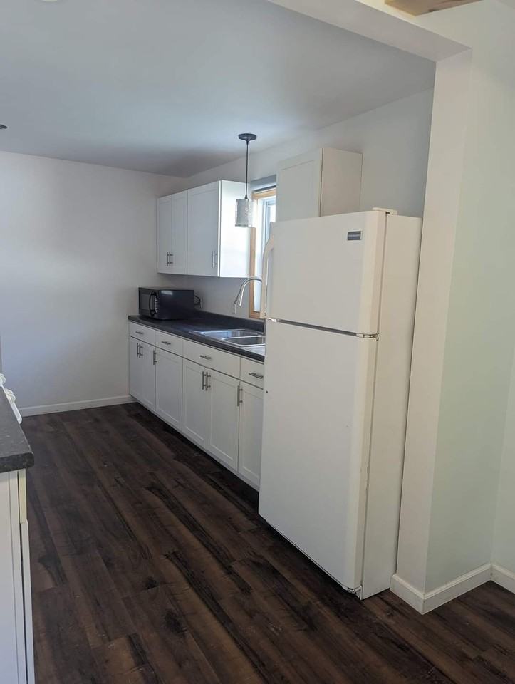 384 S Division St #NA - Photo 2 of 12