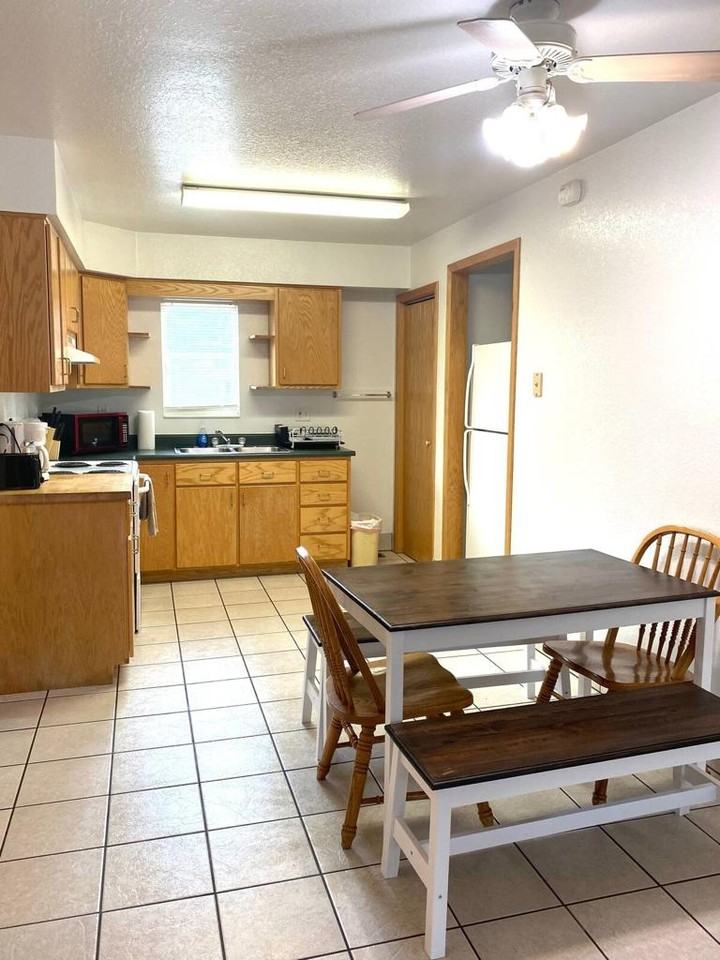 307 2nd St #3 - Photo 2 of 5