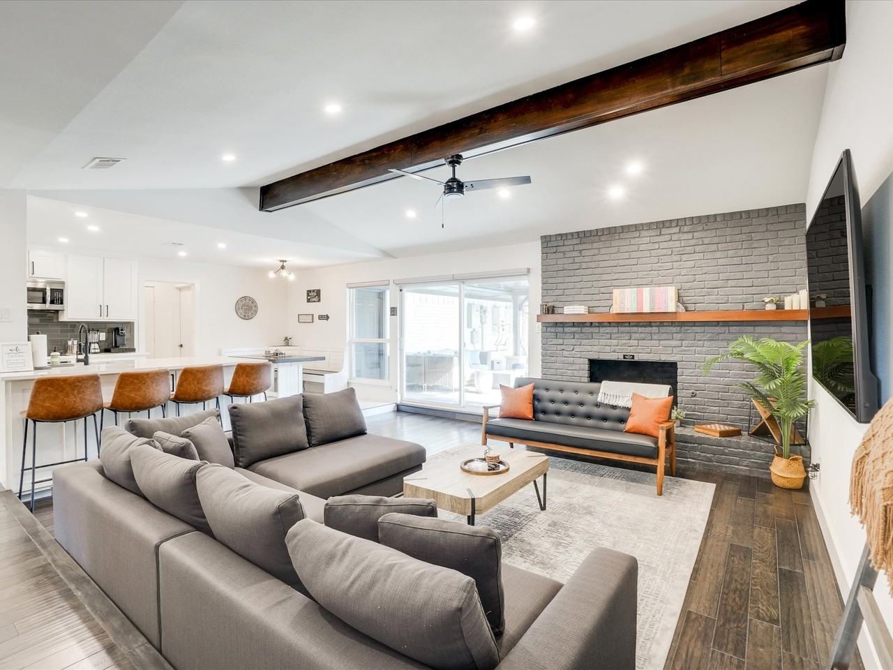 2608 Plateau Dr #NA - Photo 3 of 45