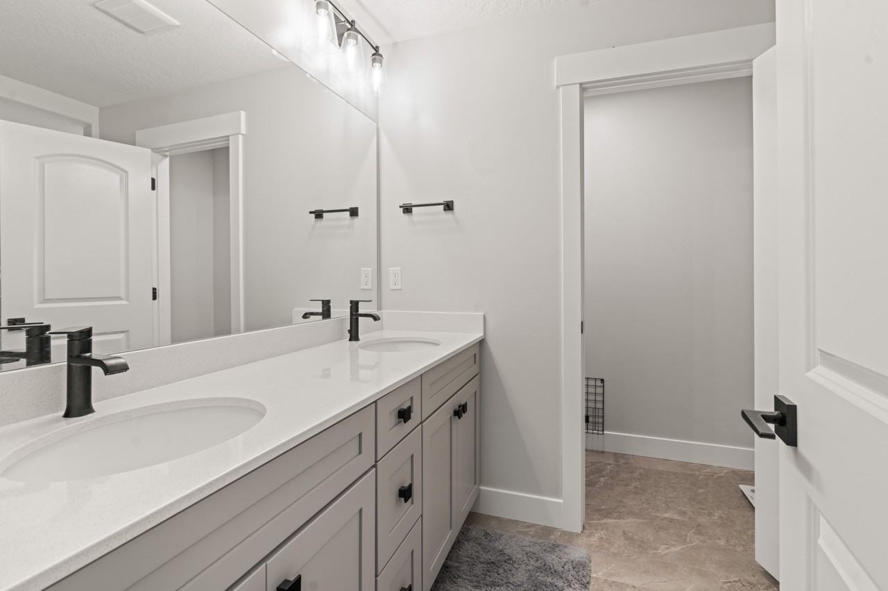 1935 N 4100 W - Photo 6 of 20