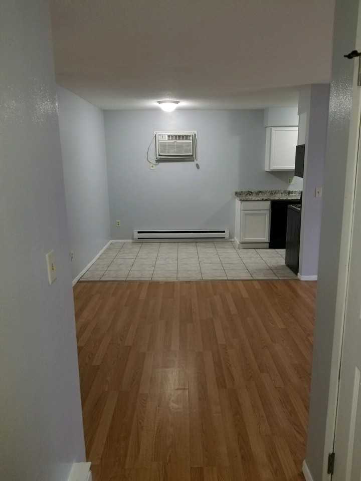 709 7th St S #3 - Photo 3 of 12