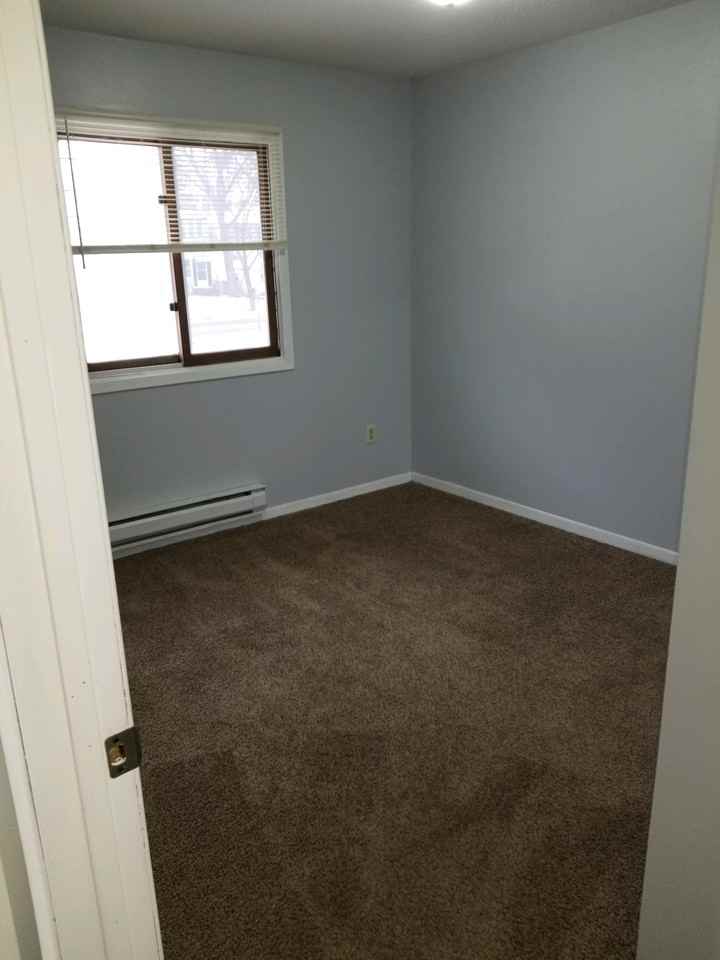 709 7th St S #3 - Photo 6 of 12