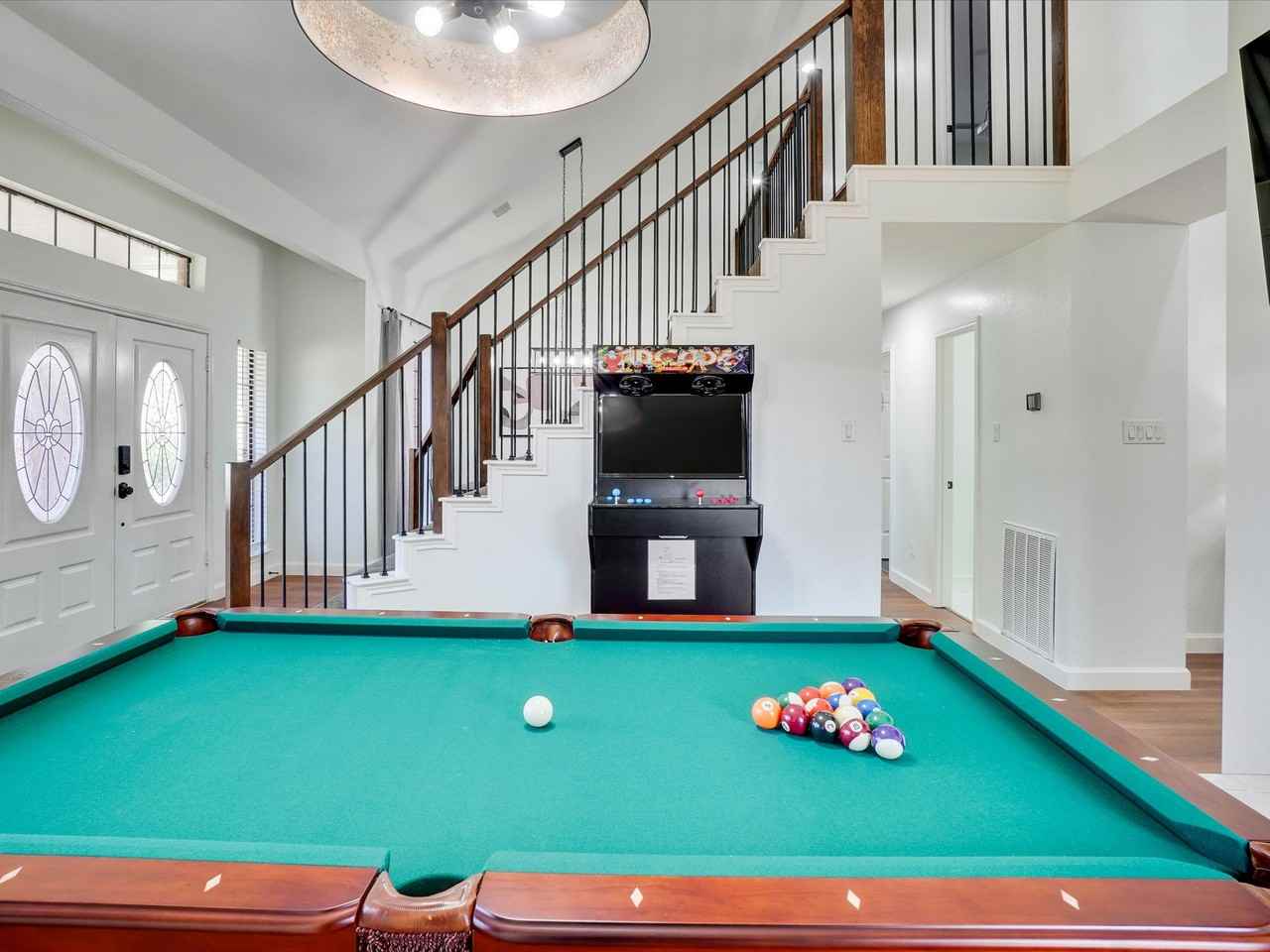 922 Blackstone Dr #NA - Photo 5 of 38