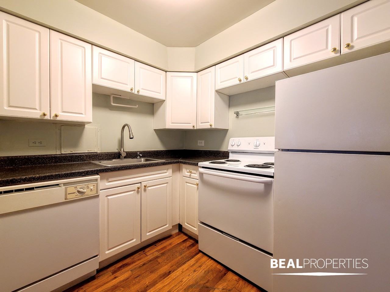 1446 N Dearborn St #F4 - Photo 7 of 14