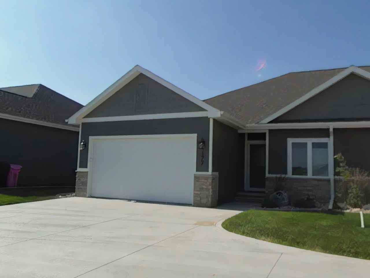 N Canterbury Cir - Photo 2 of 22