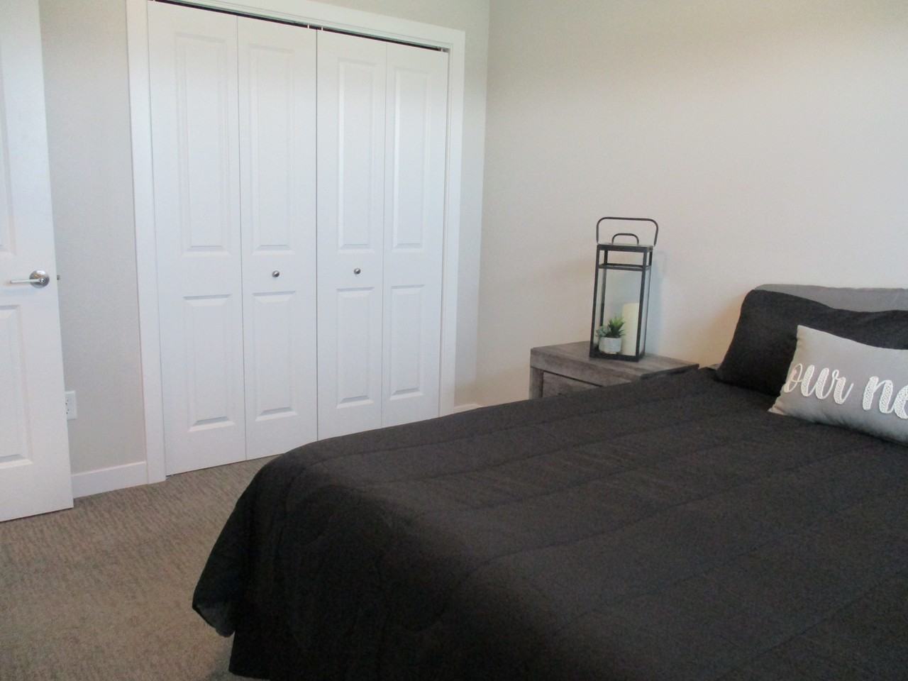 N Canterbury Cir - Photo 6 of 22