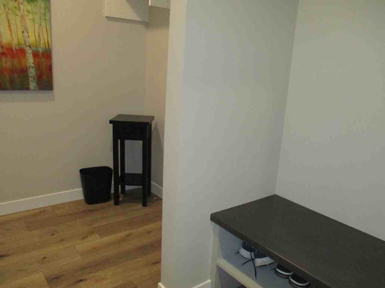 N Canterbury Cir - Photo 7 of 22