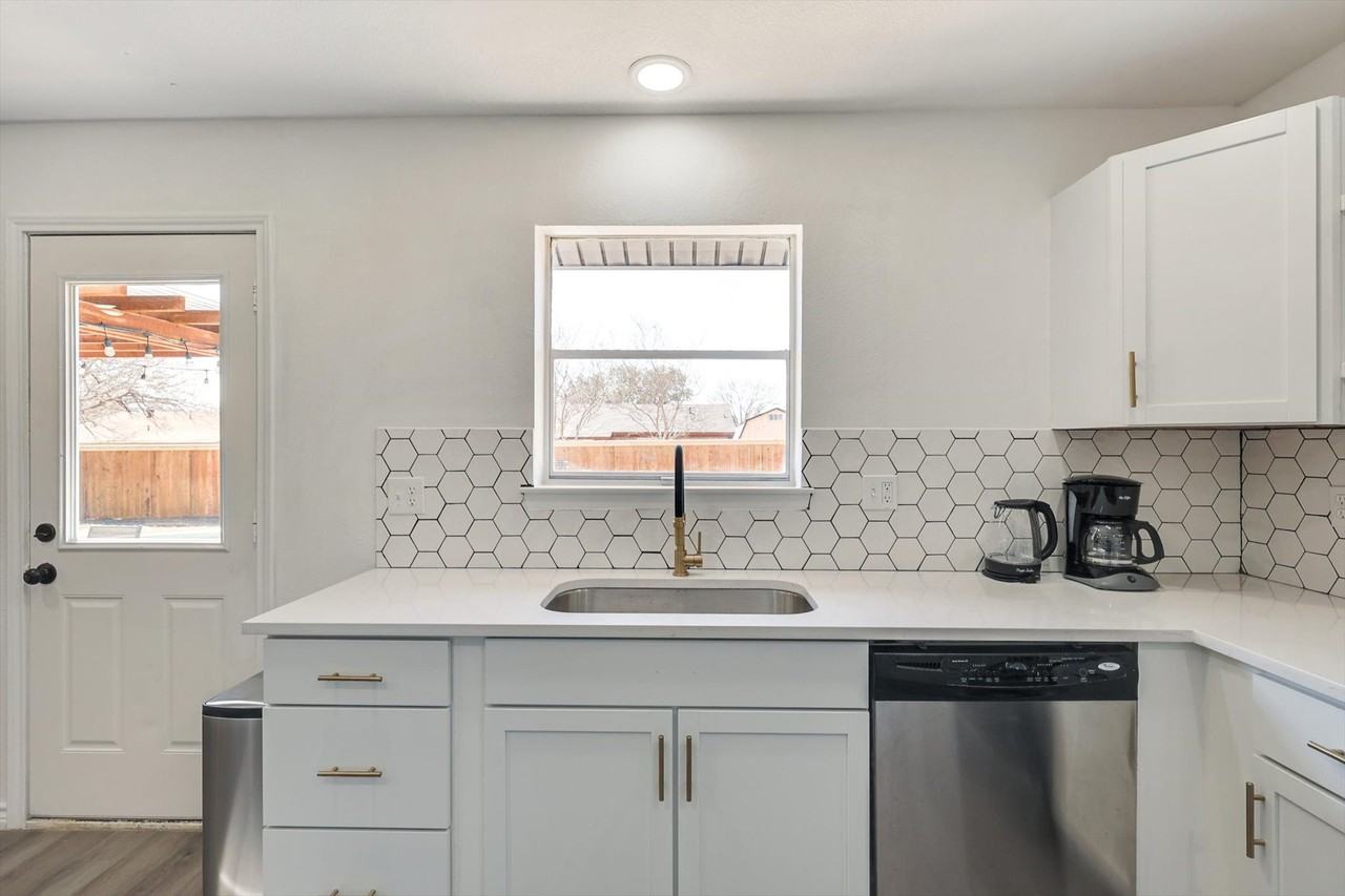 7920 Limerick Ln #NA - Photo 6 of 29