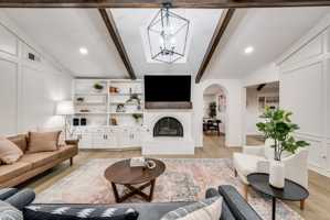 featured image of 2836 Meadowbrook Dr #NA