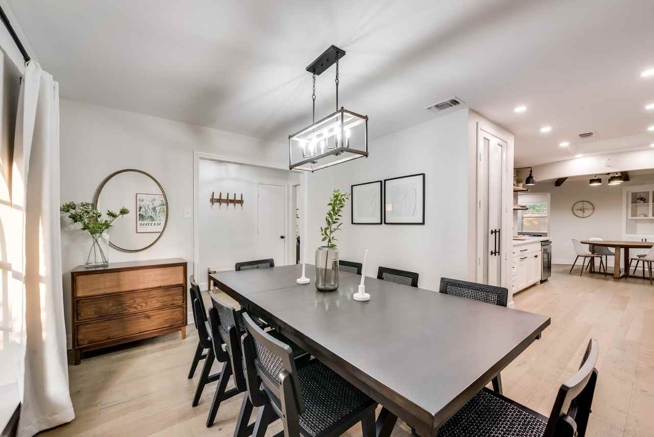 2836 Meadowbrook Dr #NA - Photo 3 of 31