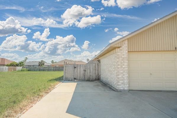 13933 Jacktar St #NA - Photo 2 of 24