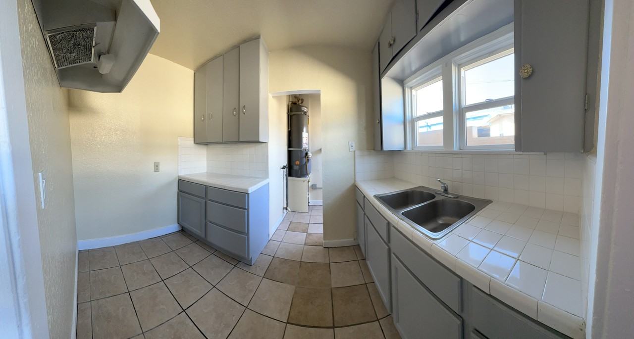 4512 E 57th St #NA - Photo 3 of 12