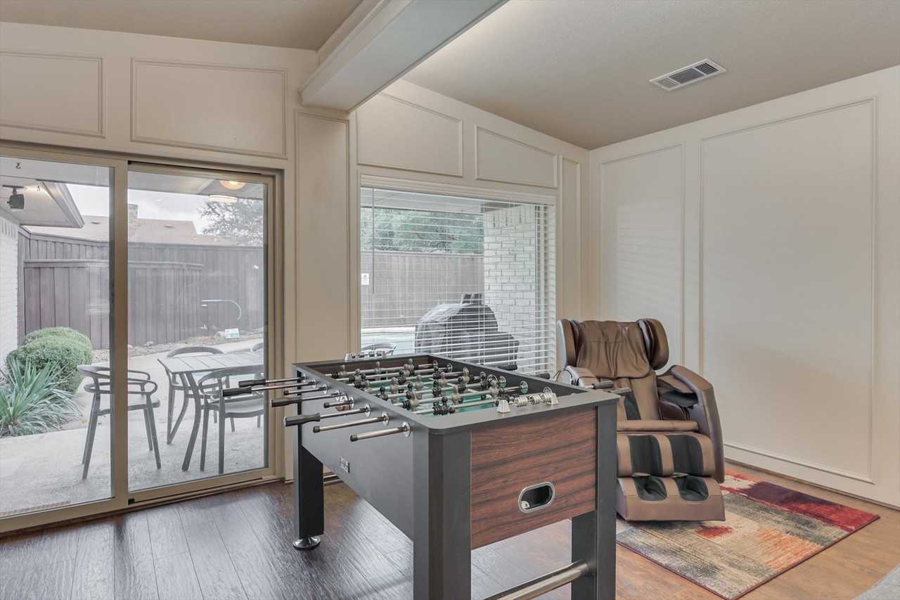 2116 Newcastle Cir #NA - Photo 3 of 32