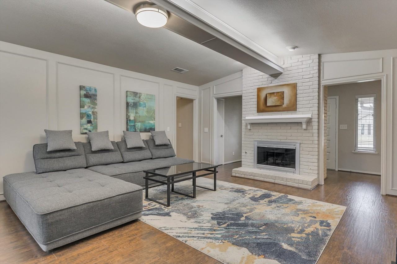 2116 Newcastle Cir #NA - Photo 4 of 32