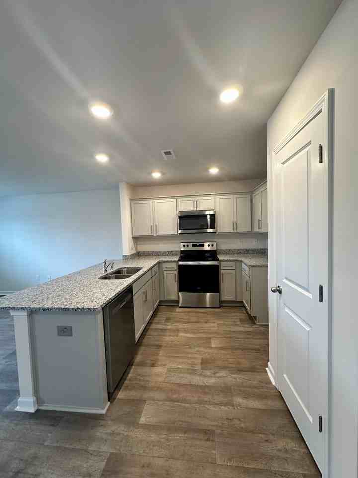 2301 Gracie Ln #2301 - Photo 3 of 11