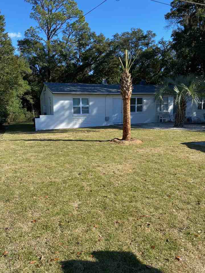 200 Holmes Dr #B - Photo 3 of 24