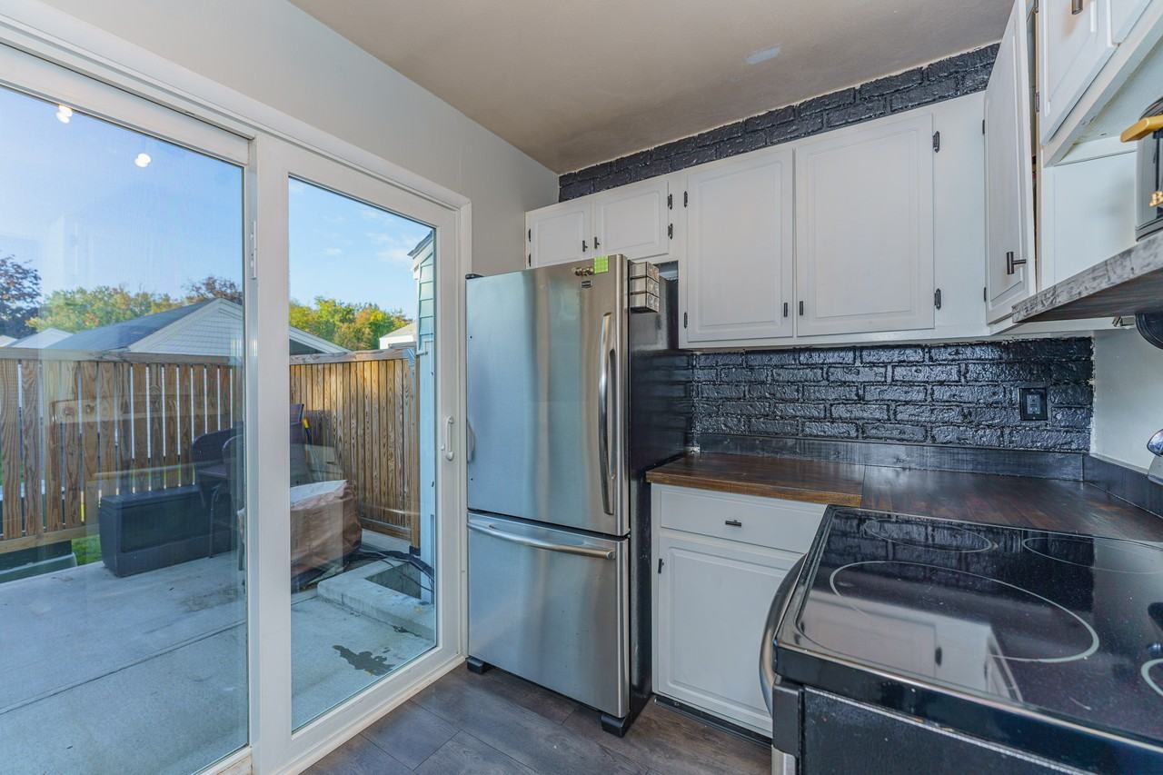 404 Chatham Ct #NA - Photo 3 of 31