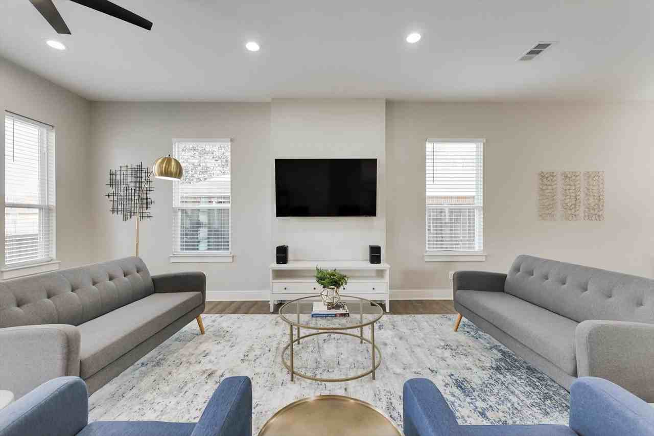 3421 Nomas Street #NA - Photo 2 of 31